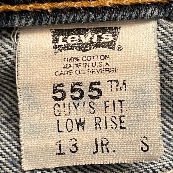 Vintage Levi’s Shorts - Picture 4 of 12